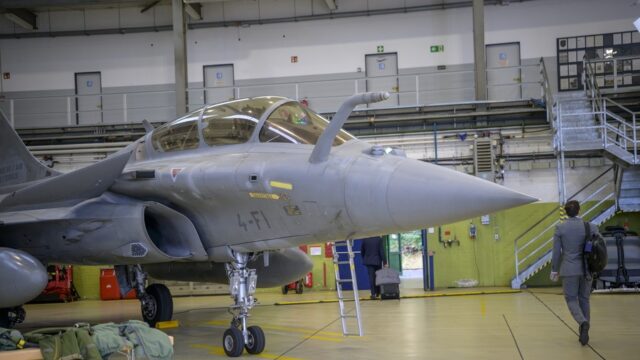 Rafale εξοπλισμένα με αντι-drone λέιζερ, Ευθύμιος Τσιλιόπουλος