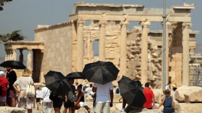 Προς πώληση και η Ακρόπολη; Κώστας Κόλμερ