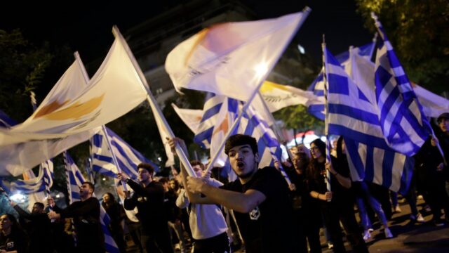 Κάποιος πρέπει να πει στην Ολγκίν ότι ο κύκλος δεν τετραγωνίζεται, Κώστας Βενιζέλος