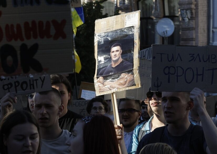 Θα αποπέμψει ο Ζελένσκι και τον αρχιστράτηγο Σίρσκι; Όλγα Μαύρου