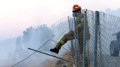 Πύρινη κόλαση στο Ρέθυμνο – Τρεις πυροσβέστες νεκροί – Απεγκλωβισμοί μέσω θαλάσσης