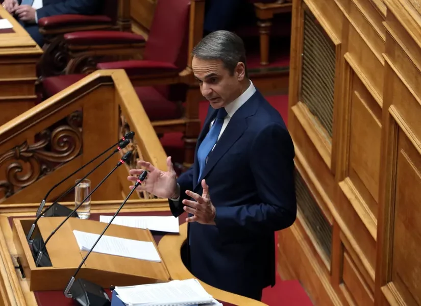 Μετωπική Μητσοτάκη-Ανδρουλάκη στη Βουλή:  Είστε από σπόντα αξιωματική αντιπολίτευση