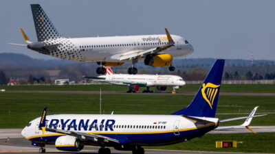 Ryanair: Λακωνική η ανακοίνωσή της για το παράθυρο που αποκολλήθηκε εν πτήσει!