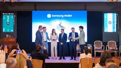 Το Samsung Pay έρχεται στην Ελλάδα μέσα από συνεργασίες της Samsung με Alpha Bank, Τράπεζα Πειραιώς, Viva.com και Visa