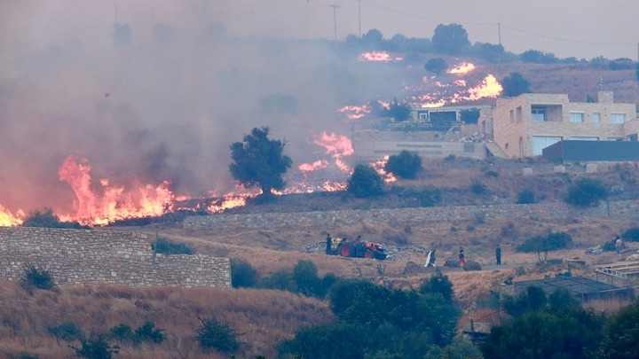 Ολονύχτια μάχη με τις φλόγες σε Ρέθυμνο, Σητεία, Πλωμάρι, Γύθειο και Πάρο