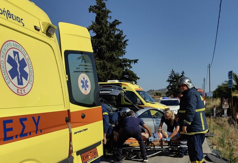 Τροχαίο με ασθενοφόρο στα Χανιά – Nεκρός ο ασθενής, τραυματίες οι διασώστες