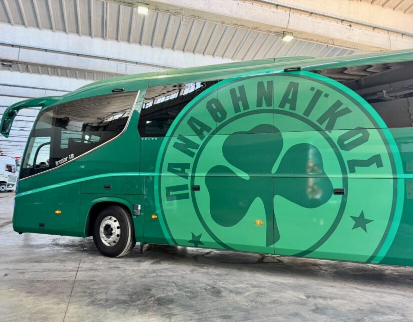 Ο Όμιλος Επιχειρήσεων Σαρακάκη παρέδωσε στην ομάδα της ΠΑΕ Παναθηναϊκός το υπερσύγχρονο λεωφορείο Volvo Irizar i8