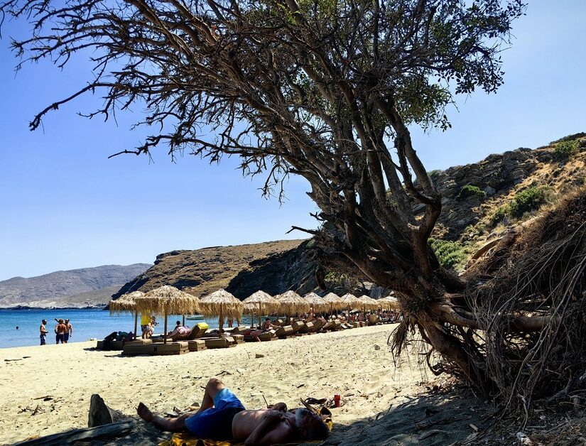 Διατροφικός οδηγός επιβίωσης στις καλοκαιρινές διακοπές