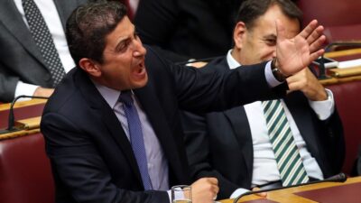 Οι καπετάν... Λαφύρες! Μάνος Στεφανίδης