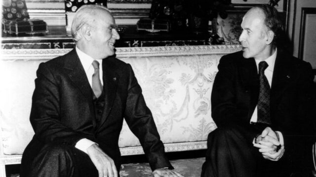 Ανήκομεν εις την Δύσιν; Μάνος Στεφανίδης