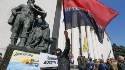 Τα πογκρόμ του Πετλιούρα και ο εκδικητής ποιητής, Σωτήρης Δημόπουλος