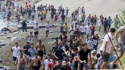 Από την παράνομη είσοδο στην μαζική εισβολή μεταναστών, Λέανδρος Ρακιντζής