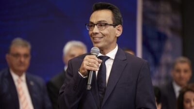 Τι έχει αυτό το παιδί ο Σέρμπος και δεν μπορεί να στεριώσει! Κόμπρα