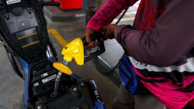 Πώς επηρεάζει τις τιμές του πετρελαίου η σύγκρουση για τον έλεγχο του Ορμούζ, Σταύρος Μαλαγκονιάρης