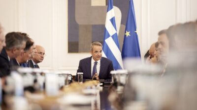 Μητσοτάκης: Μόνο για ΑΟΖ-υφαλοκρηπίδα ο διάλογος με την Τουρκία – Τί είπε για ακρίβεια-χρέος