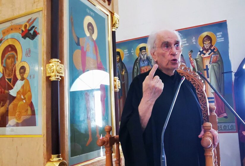 Από τον Γιανναρά στον Λουδοβίκο – Η κριτική δεν αρκεί για να φτιάξει σχολή, Δημοσθένης Μιχόπουλος