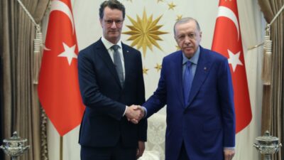 Ερντογάν - Βιστ: Η υποδοχή στην Άγκυρα πυροδοτεί σενάρια διαδοχής του Μερτς