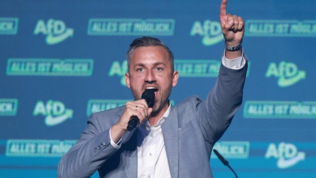 Ο νεοφιλελευθερισμός τρέφει την Alt-Right, Μάκης Ανδρονόπουλος