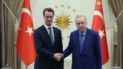 Ερντογάν-Βιστ: Η υποδοχή στην Άγκυρα πυροδοτεί σενάρια διαδοχής του Μερτς, Βάνα Στέλλου