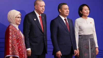 «Μπορεί να 'ρθω μια νύχτα ξαφνικά» – Ο ερωτικός στίχος που έγινε απειλητικό σύνθημα, Δημήτρης Σταθακόπουλος