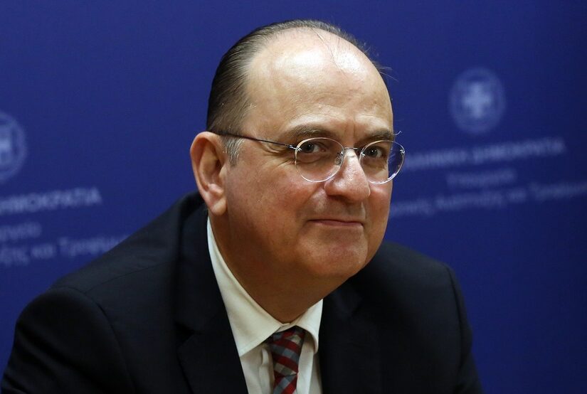 Ο Μακάριος άφησε τις γίδες και έπιασε Περδίκη! – Πήγε για μαλλί και βγήκε κουρεμένος!