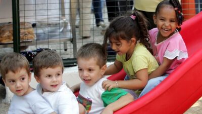 Η ποινή της μητρότητας – Γιατί μειώνεται η γονιμότητα στον ευρωπαϊκό Νότο, Διονύσης Μπαλούρδος
