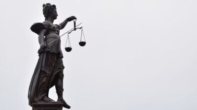 Πολιτική ηθική και θεσμοί στο "απόσπασμα", Γιώργος Παπασίμος