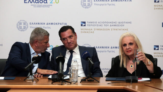 Ακροκεντρώα κόμματα και φυγόκεντροι ψηφοφόροι, Χριστόφορος Τριπουλάς
