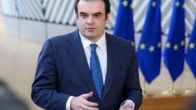 Η αθέατη όψη του χρέους – Γιατί ο Μητσοτάκης αποπληρώνει πρόωρα