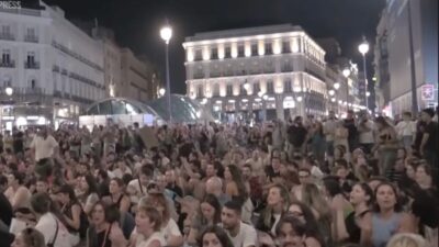 Στους δρόμους οι Ισπανοί μετά την έξωση της 87χρονης Μαρικάρμεν