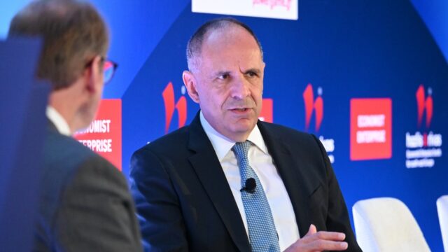 Είναι εφικτή μία εθνική πολιτική (Ελλάδα) αντί για ουρά της Δύσης; Κώστας Γρίβας