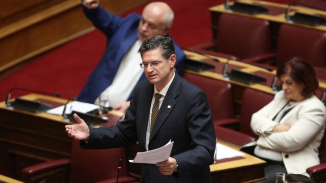 Ο Διονύσης Καλαματιανός παραιτήθηκε από βουλευτής – Εντάσσεται στην ΕΛΑΣ