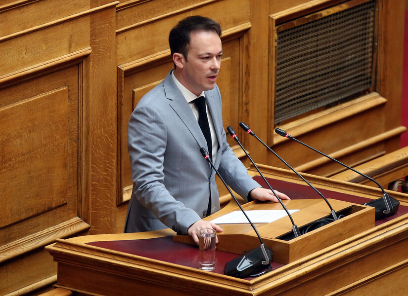 Παραιτήθηκε από βουλευτής ο Ζαμπάρας - Προσχωρεί στην ΕΛΑΣ του Τσίπρα