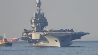 Τρίτο αεροπλανοφόρο στη Μέση Ανατολή στέλνουν οι ΗΠΑ – Πιθανή η επέκταση των βομβαρδισμών