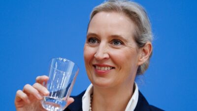 Σαξονία: Πρώτη κρατιδιακή Βουλή για το AfD – Ποιος αξιωματούχος συνελήφθη – Φλέγεται η Γαλλία (video)