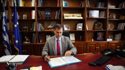 Οι κυβερνητικές γκάφες με δηλώσεις ή αλλιώς μωραίνει Κύριος ον βούλεται απολἐσαι... Θοδωρής Καρναβάς