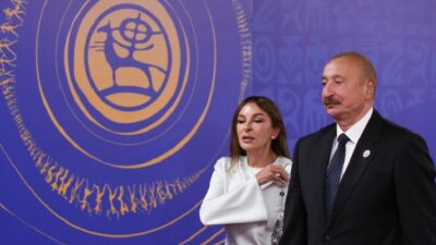 Νέα σκιά στις σχέσεις Τουρκίας-Αζερμπαϊτζάν; – Απών ο Αλίεφ από την Σύνοδο των Τουρκόφωνων κρατών, Βάνα Στέλλου