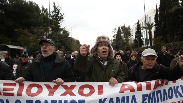 Άδωρο... το δώρο για τους συνταξιούχους! Κώστας Κόλμερ
