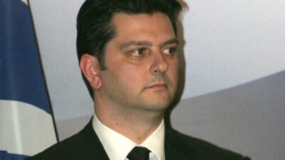Αποχωρεί από το Γραφείο του Πρωθυπουργού ο Μπεκίρης – Κόντρα ΕΛΑΣ-ΝΔ για τα σκάνδαλα