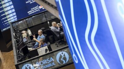 Το σκάνδαλο των funds κυριαρχεί στην Τουρκία – "Θύελλα" για την έφοδο στο αντιπολιτευόμενο Halk Tv, Βάνα Στέλλου