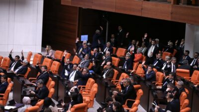 Στην τουρκική Βουλή η Συμφωνία της Μέκκας – Η αντιπολίτευση βλέπει εκλογική σκοπιμότητα, Βάνα Στέλλου