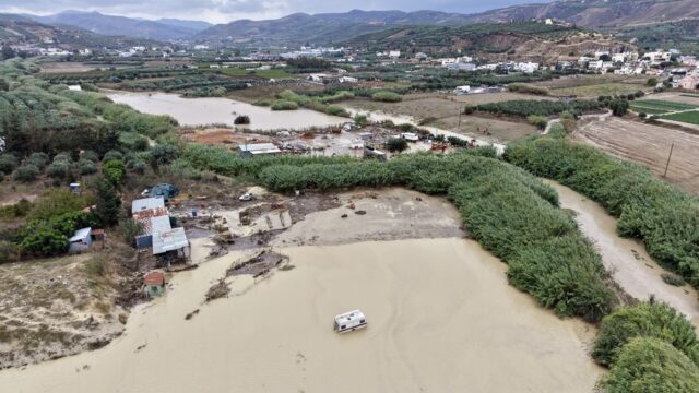 Νέο κύμα κακοκαιρίας πλήττει την Κρήτη – Πλημμύρησαν σπίτια – Ηχεί διαρκώς το 122
