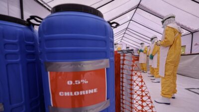 Ρωσία: Δεν πέθανε από πανώλη ερευνήτρια μας – «Παρακολουθούμε το θέμα» λέει η Δύση