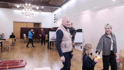 Πώς ο αντιρωσισμός βγάζει κυβέρνηση στην Λετονία, Όλγα Μαύρου