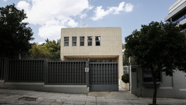 Αλλαγή φρουράς στην ρωσική πρεσβεία στην Αθήνα (Gorlach)
